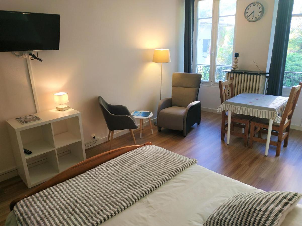 Appartement Joli Calme Parking Proche Thermes Et Centre